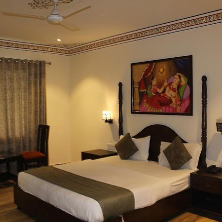The Royal Ville Agra - Family & Corporate Hotel ภายนอก รูปภาพ