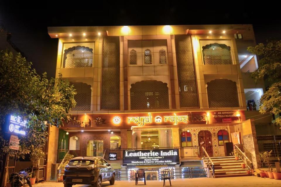 The Royal Ville Agra - Family & Corporate Hotel ภายนอก รูปภาพ