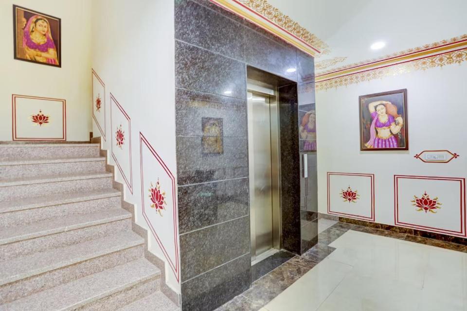 The Royal Ville Agra - Family & Corporate Hotel ภายนอก รูปภาพ