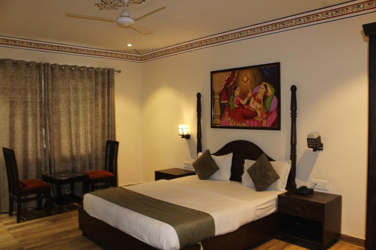 The Royal Ville Agra - Family & Corporate Hotel ภายนอก รูปภาพ