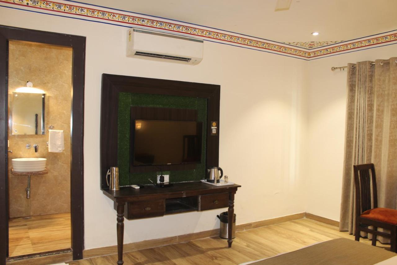 The Royal Ville Agra - Family & Corporate Hotel ภายนอก รูปภาพ