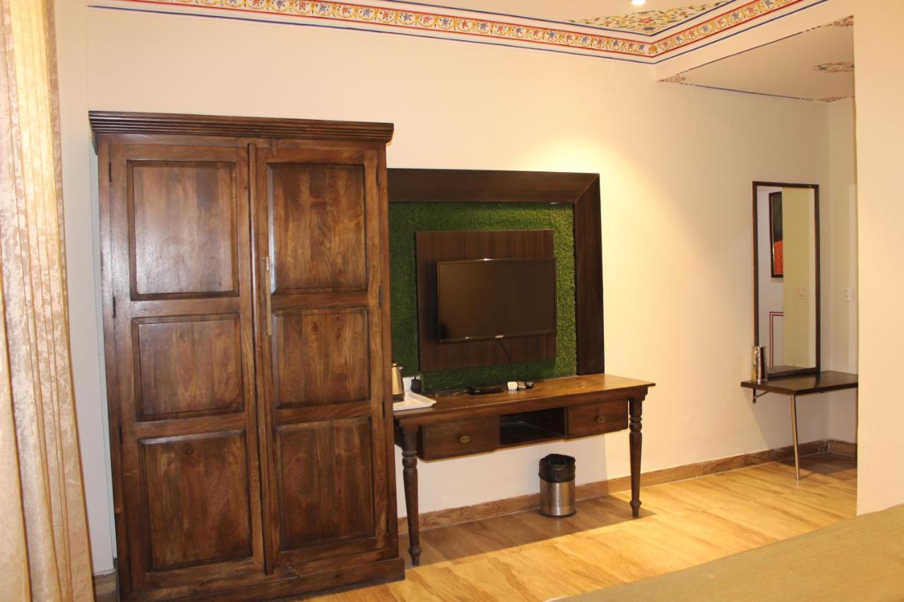 The Royal Ville Agra - Family & Corporate Hotel ภายนอก รูปภาพ