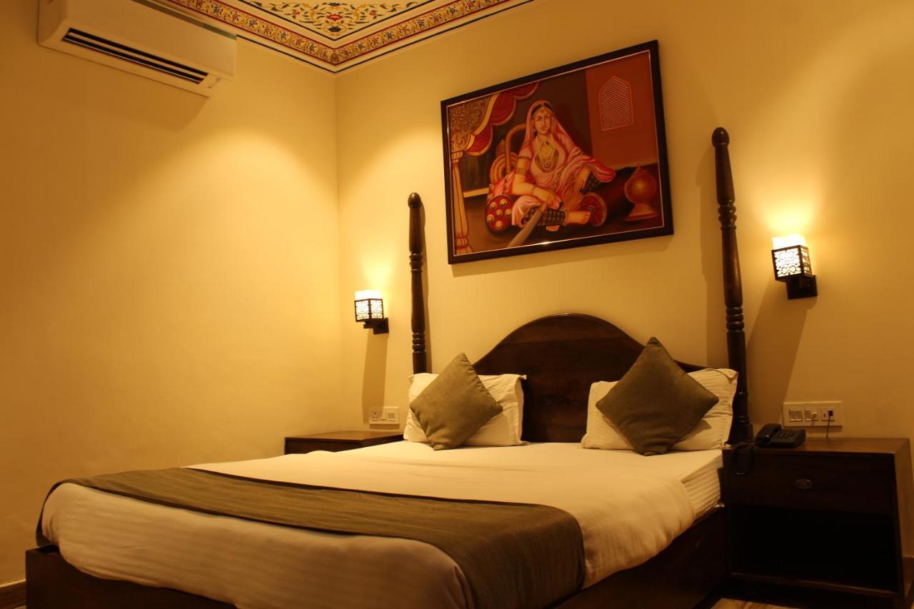 The Royal Ville Agra - Family & Corporate Hotel ภายนอก รูปภาพ