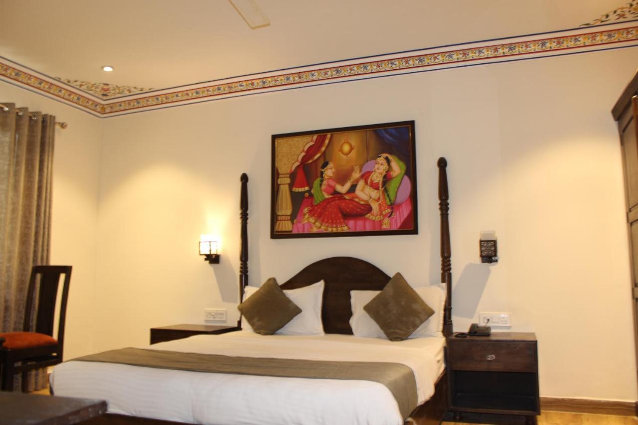 The Royal Ville Agra - Family & Corporate Hotel ภายนอก รูปภาพ