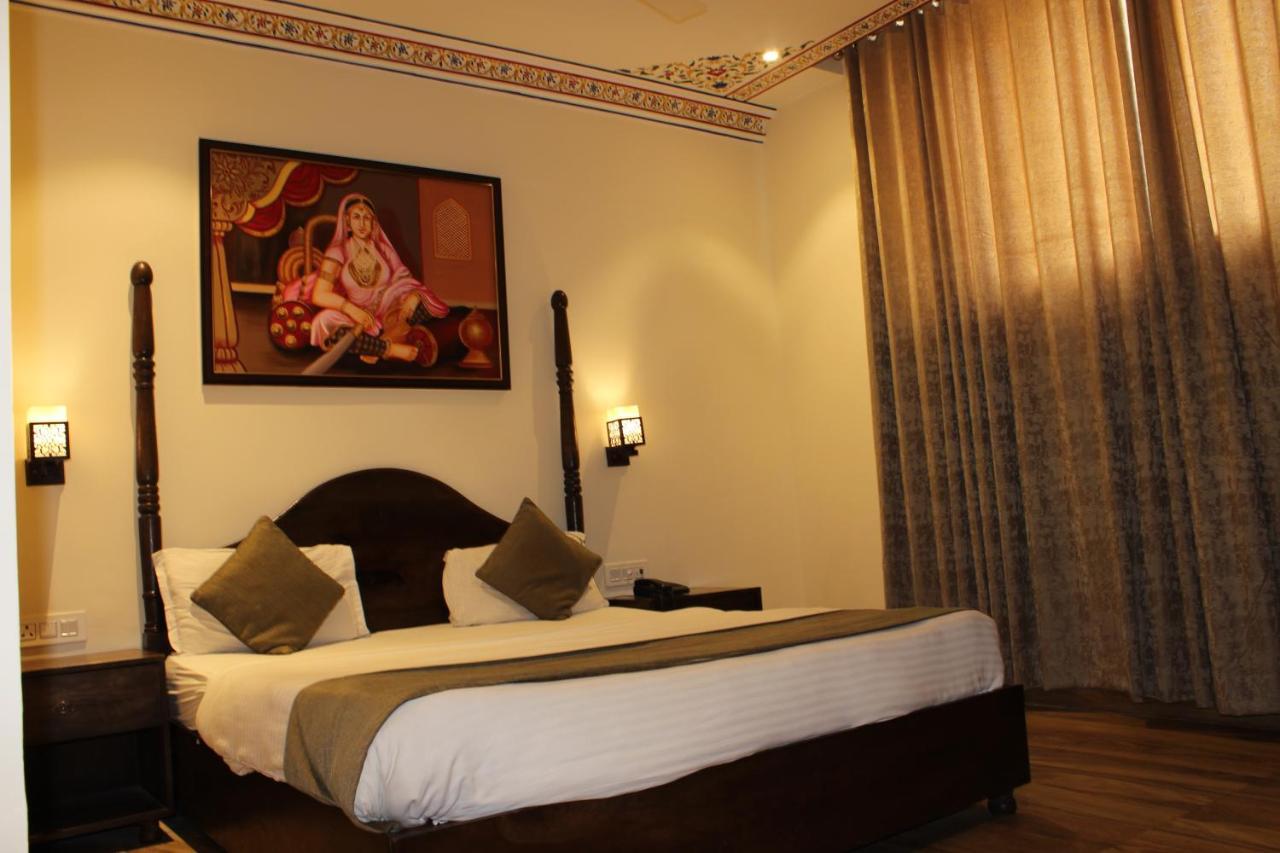 The Royal Ville Agra - Family & Corporate Hotel ภายนอก รูปภาพ