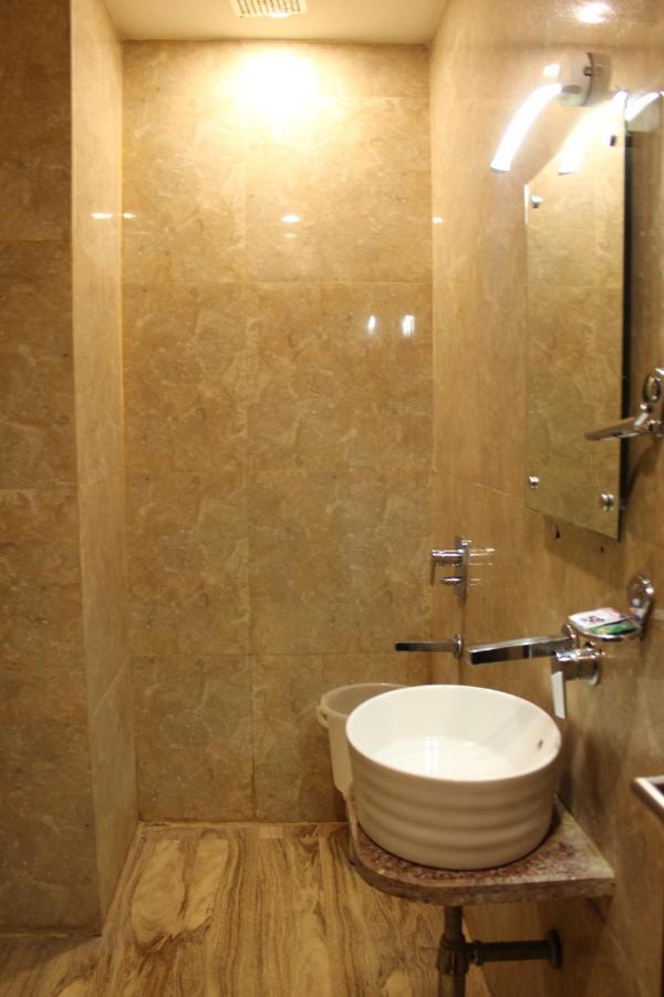 The Royal Ville Agra - Family & Corporate Hotel ภายนอก รูปภาพ
