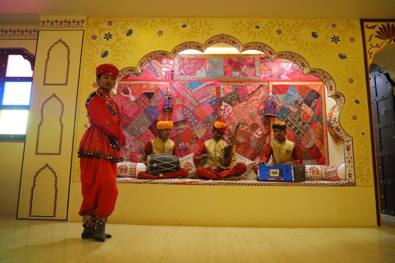 The Royal Ville Agra - Family & Corporate Hotel ภายนอก รูปภาพ