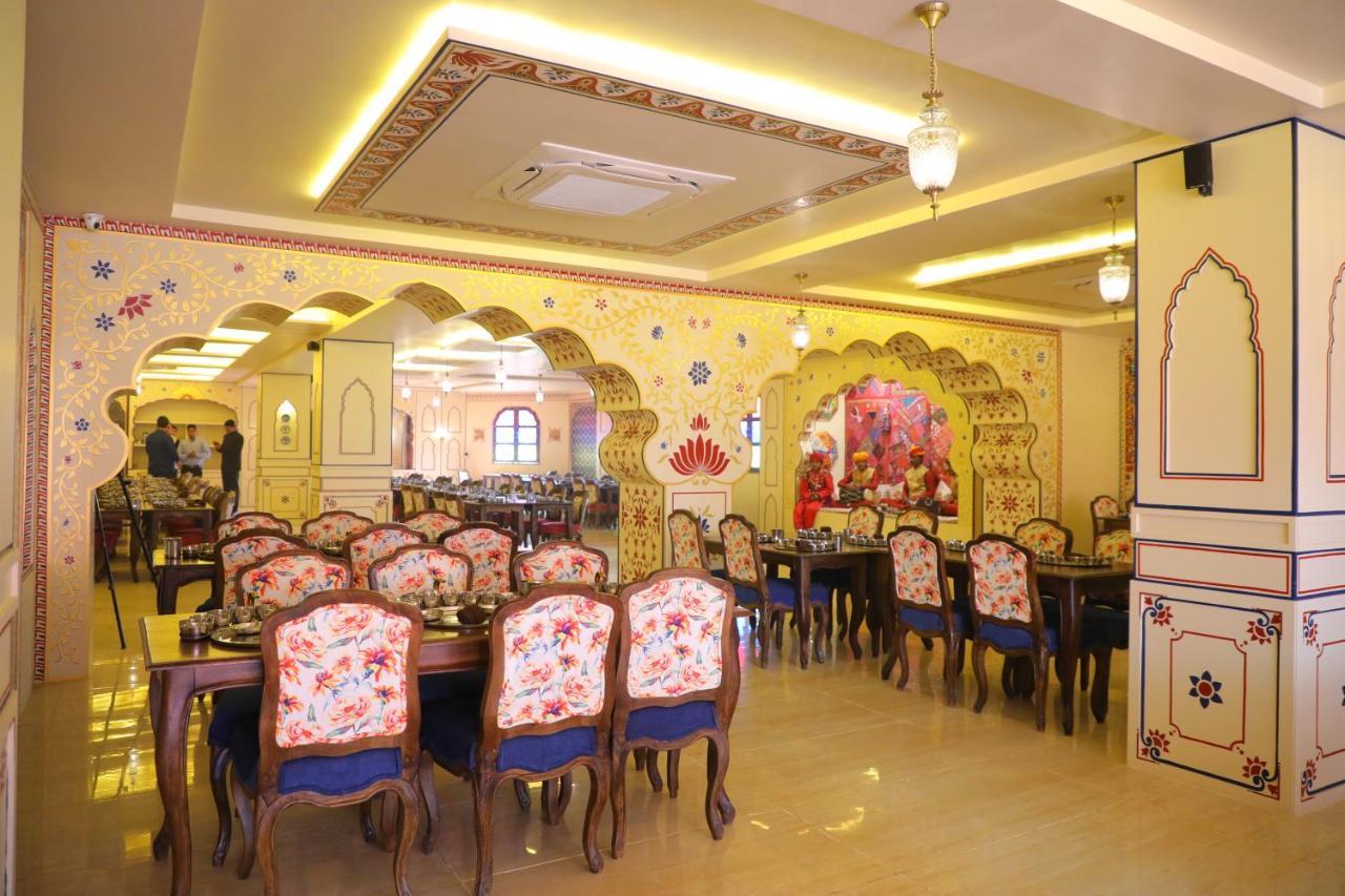 The Royal Ville Agra - Family & Corporate Hotel ภายนอก รูปภาพ