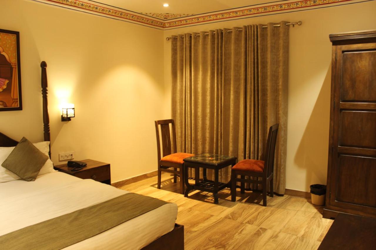 The Royal Ville Agra - Family & Corporate Hotel ภายนอก รูปภาพ