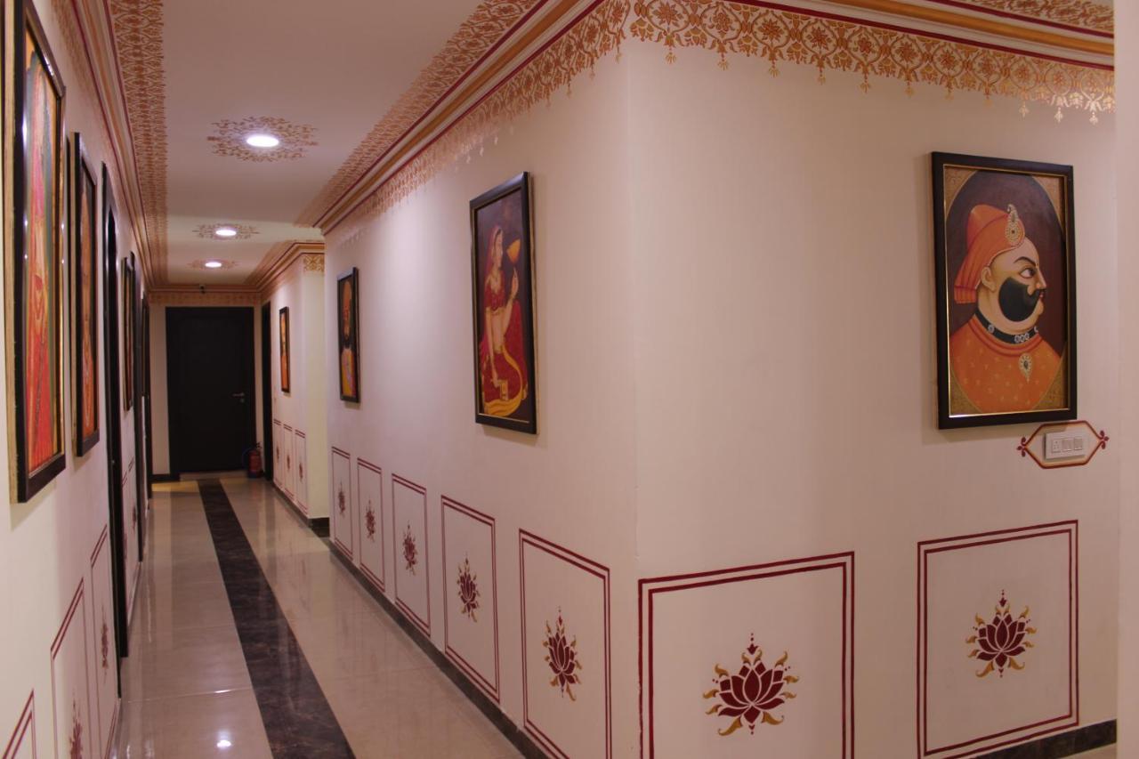 The Royal Ville Agra - Family & Corporate Hotel ภายนอก รูปภาพ