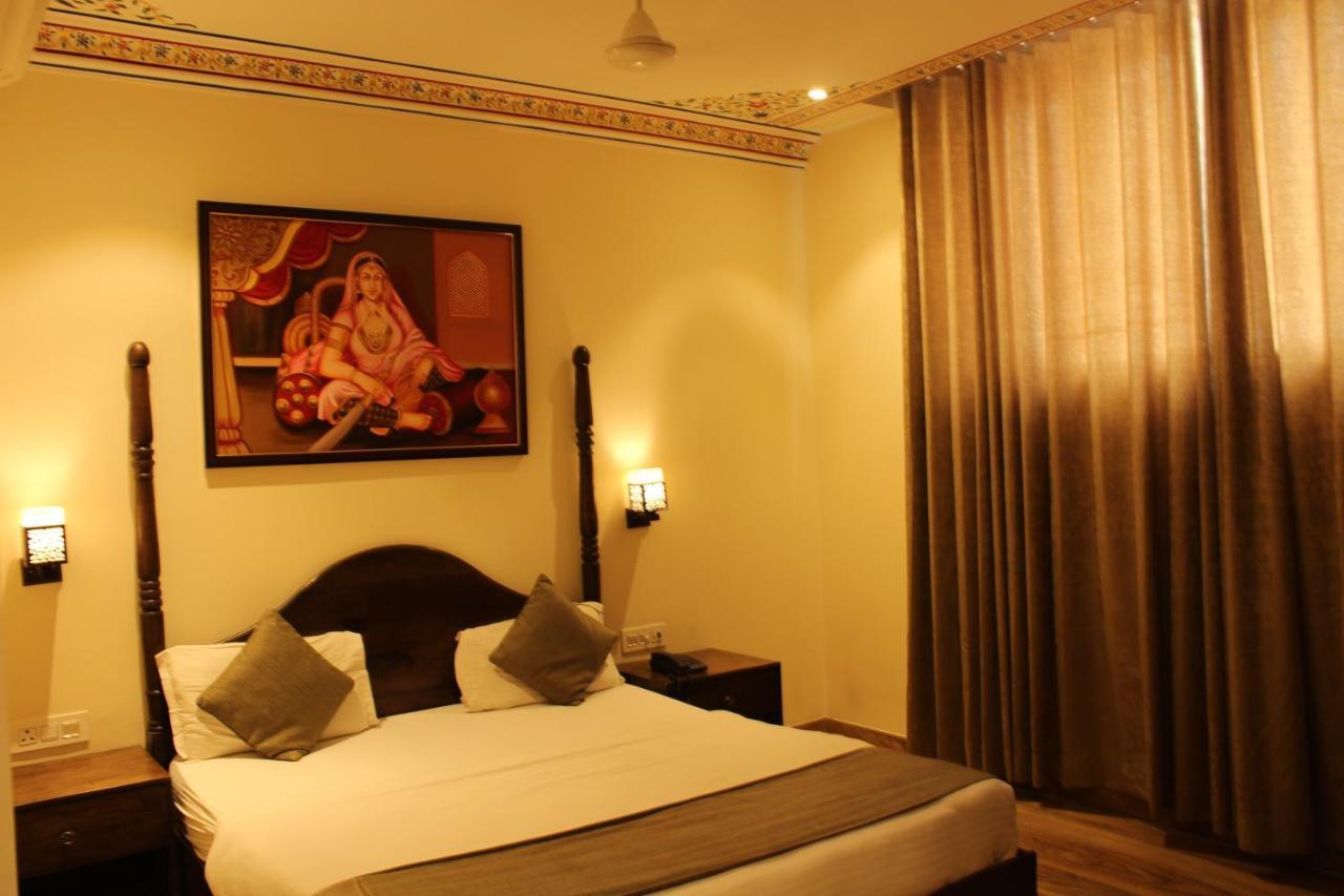 The Royal Ville Agra - Family & Corporate Hotel ภายนอก รูปภาพ