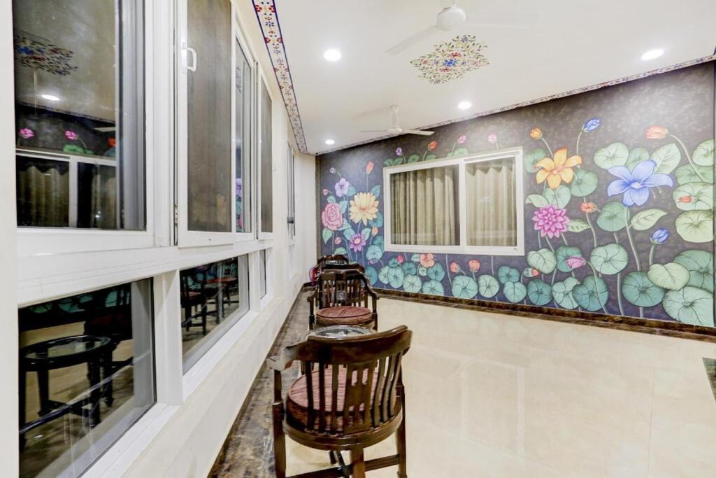 The Royal Ville Agra - Family & Corporate Hotel ภายนอก รูปภาพ